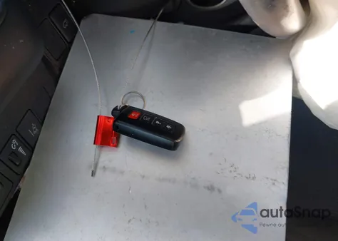 2018 Toyota Rav4 Xle z USA, uszkodzony, nr VIN 2T3WFREV0JW499039